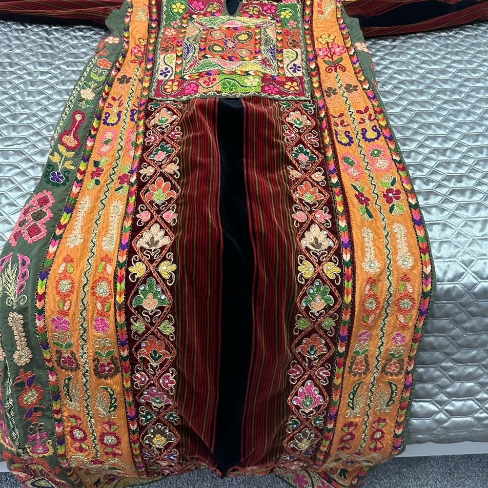 Handmade Melaka thobe